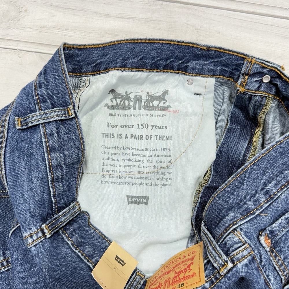 Levi's 565 Jean Shorts Mens 38 Blue Medium Wash 11" Inseam NWT - Picture 7 of 10